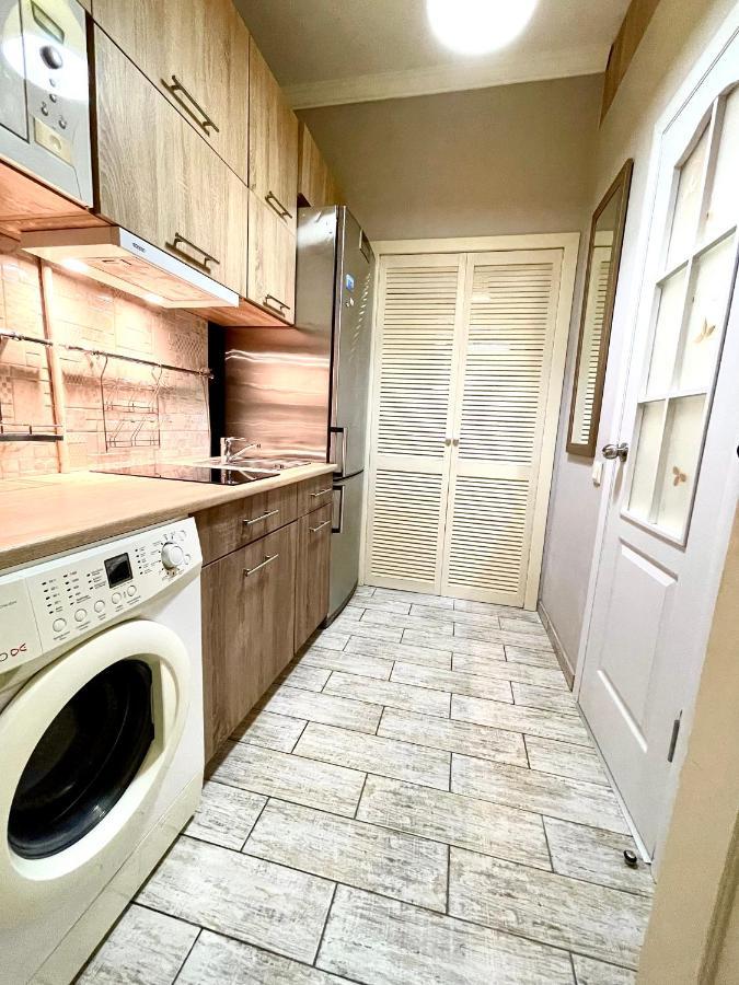 Stare Misto Apartment Lviv Bagian luar foto